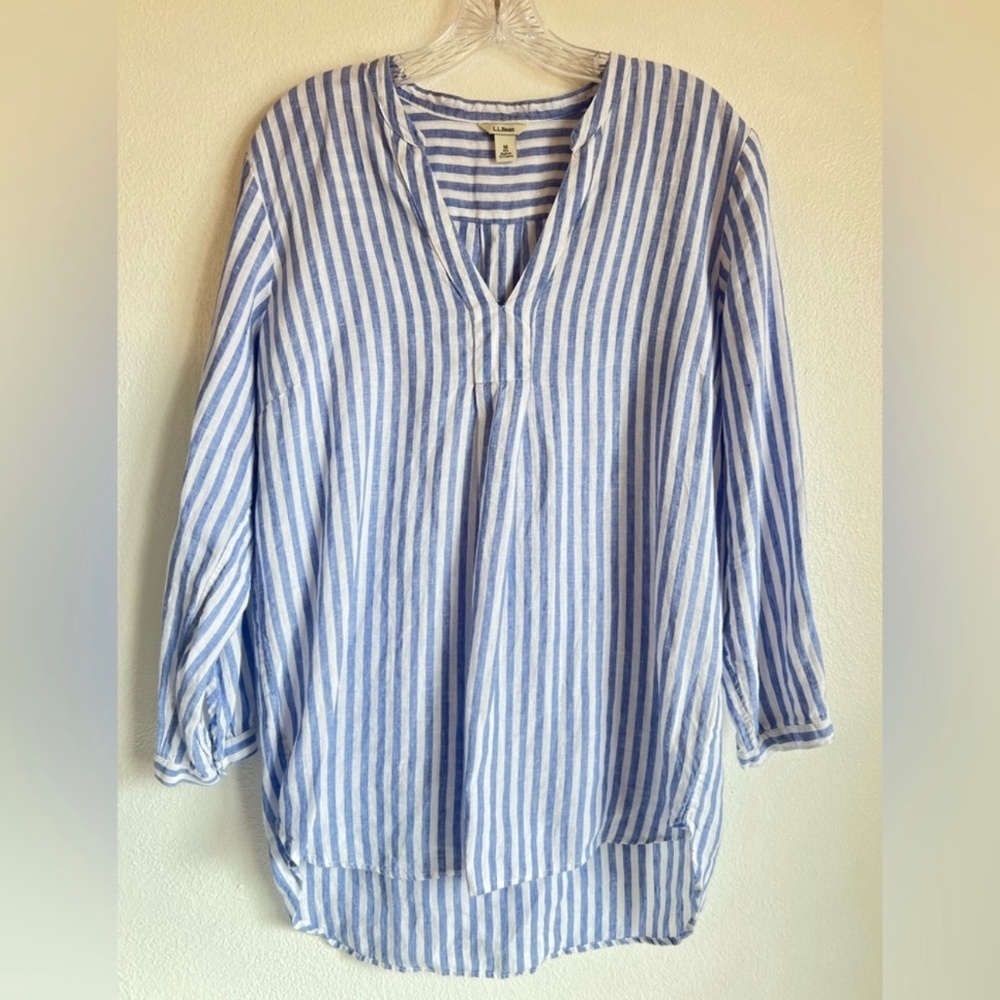 L.L. Bean 100% Linen Striped Baby Blue and White V-Neck Long Sleeve Top